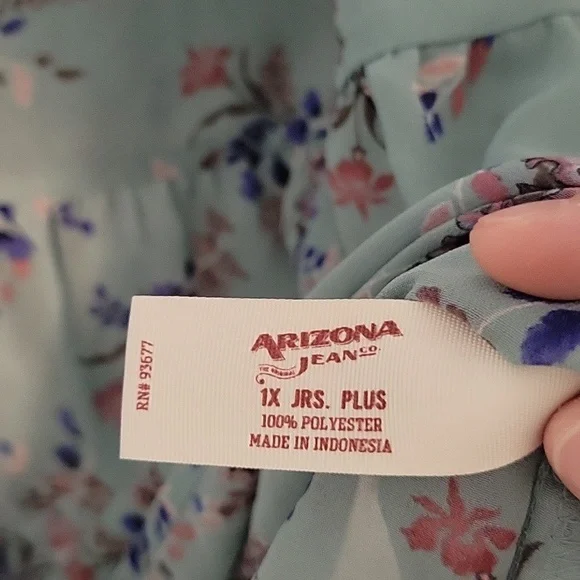 Arizona Jean Company Green Bell Sleeve Sheer Floral Blouse - Picture 7 of 8